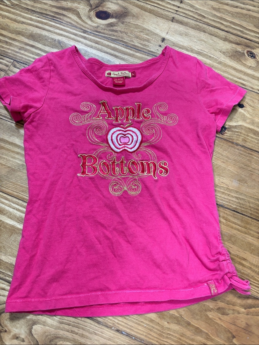 Y2K Apple Bottoms 100% Cotton T-shirt Size Juniors Large